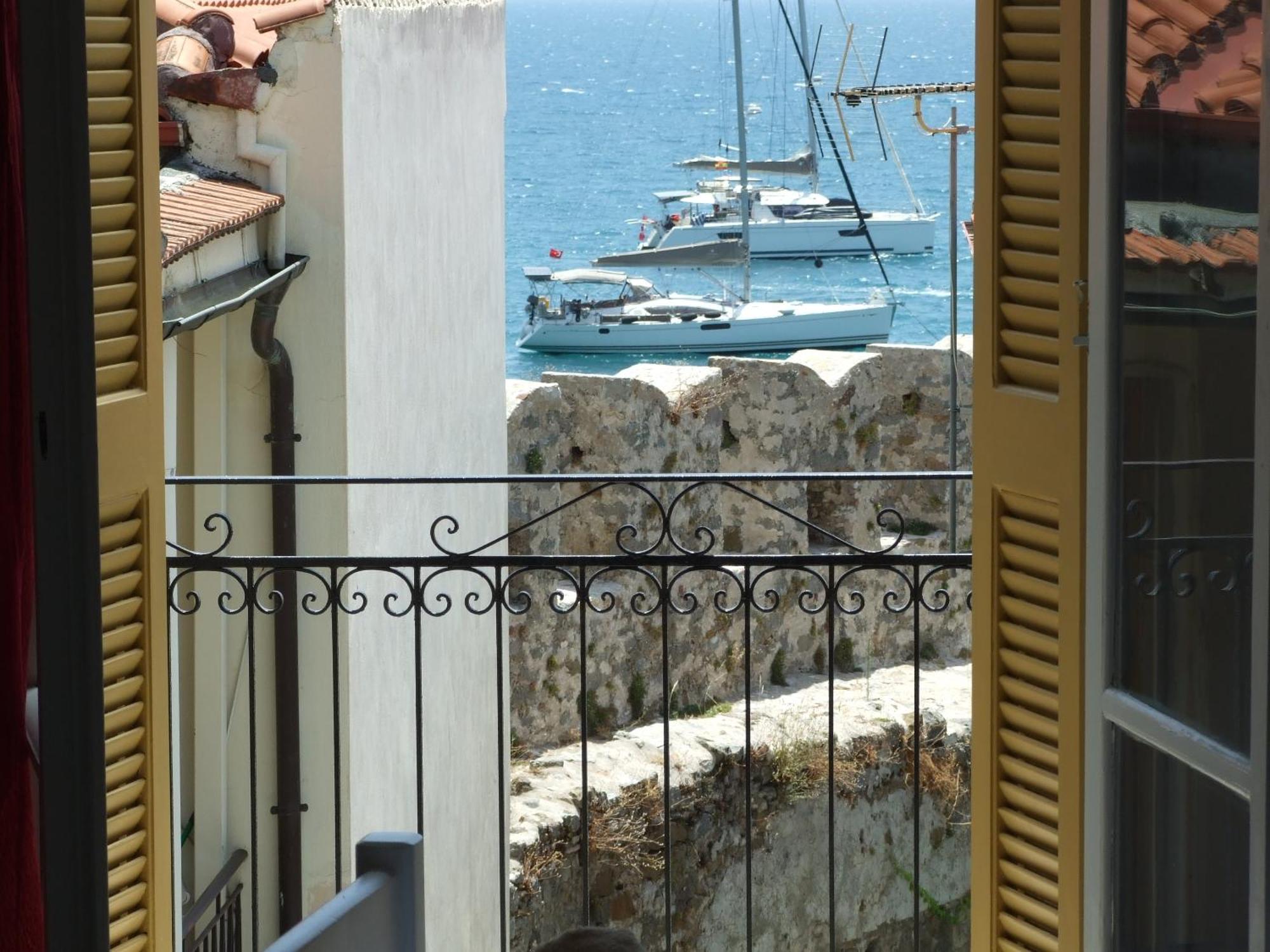 Nafpaktos Apartment And Studios In Port Extérieur photo